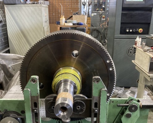 Equilibrage dynamique d'un pignon de réducteur